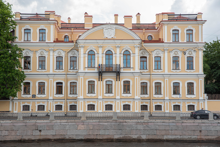 Особняк графини Карловой)